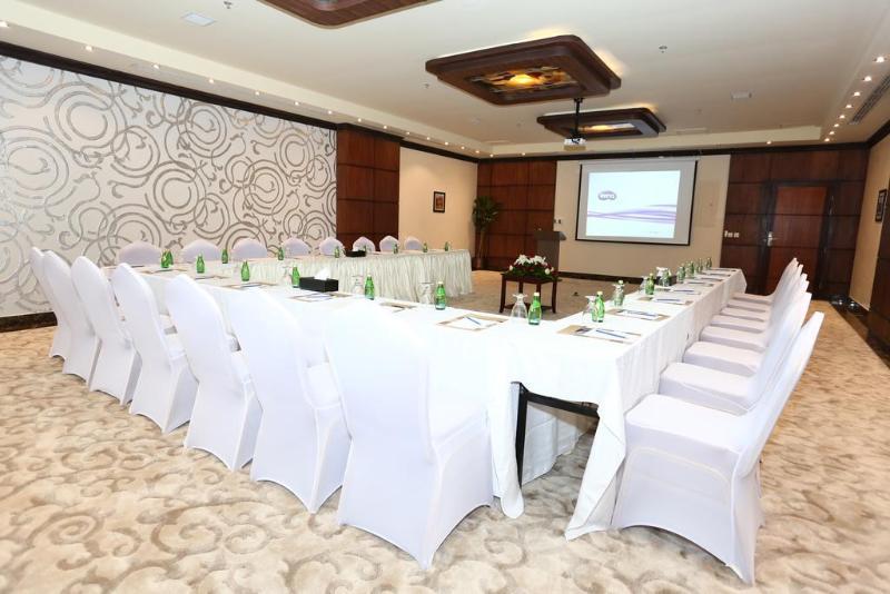 Golden Bujari Hotel Khobar Buitenkant foto
